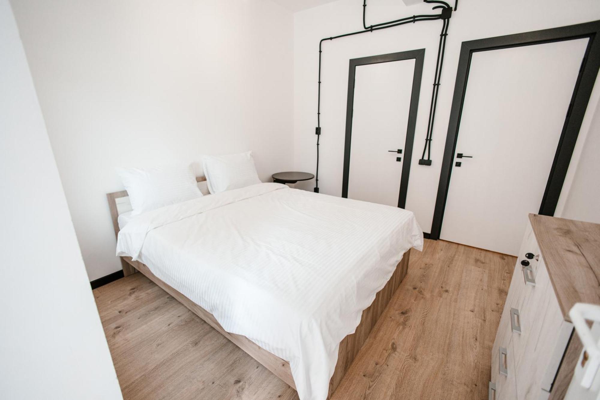 68 Hostel Bisjkek Buitenkant foto